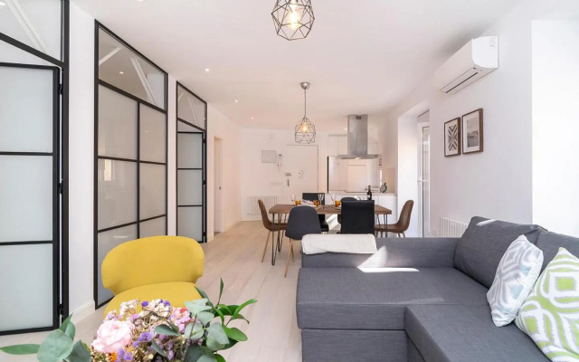 Smiling Apartment Near Puerta del Sol by Batuecas