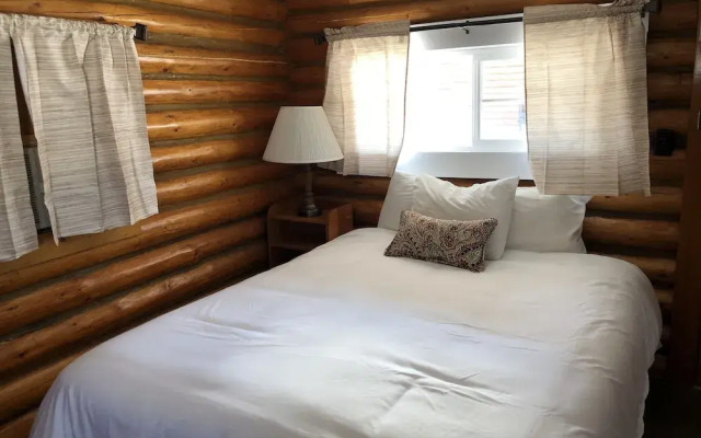 Sportsmans Lodge