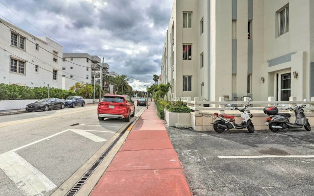 Sunny Miami Beach Condo Steps to Boardwalk!