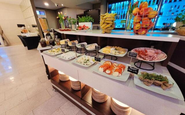 Hotel Fero Express POKOJE KLIMATYZOWANE AC