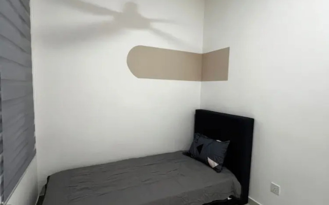 Kenwingston Platz @ KL North