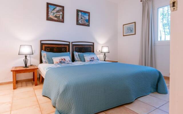 Luxurious, Detached Villa With Swimming Pool 10 Persons