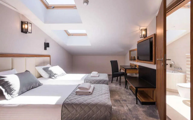 Sky Hotel Kraków