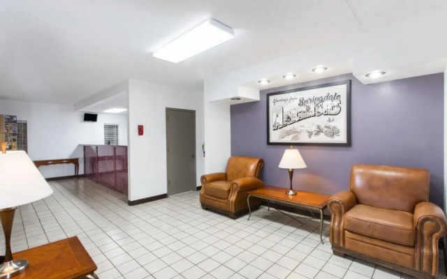 Super 8 Springdale AR