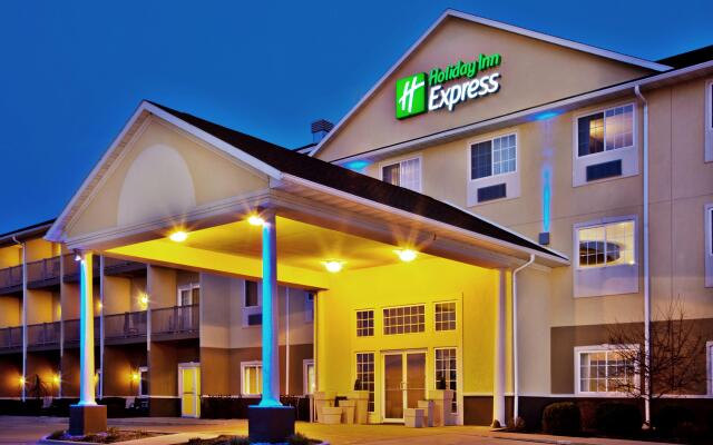 Holiday Inn Express Le Claire Riverfront-Davenport, an IHG Hotel