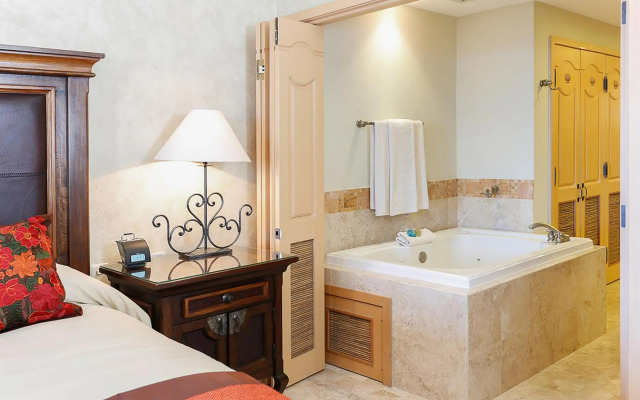 Villa La Estancia Beach Resort & Spa
