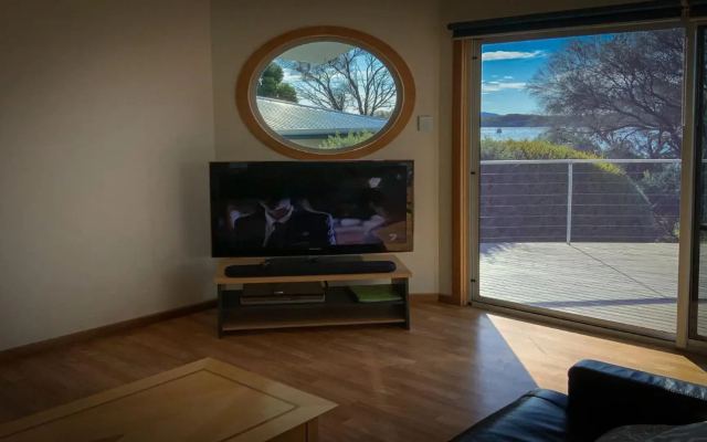 Rest A Shore Coffin Bay