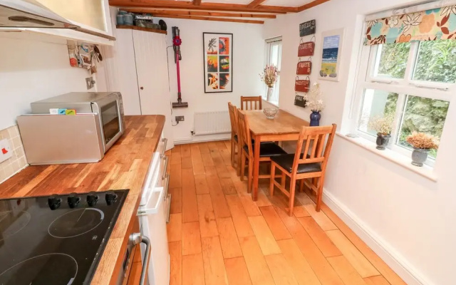 Honeysuckle Cottage