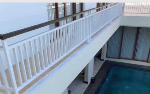Soleil Suites Petitenget By the jero 18