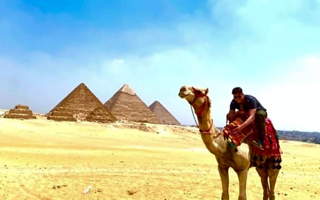 Panoramic pyramids Hills inn