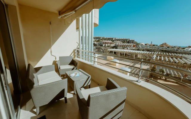 Seaview Splendor 2 Bedroom Modern Comfort