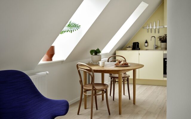 Apēron Apartment Hotel