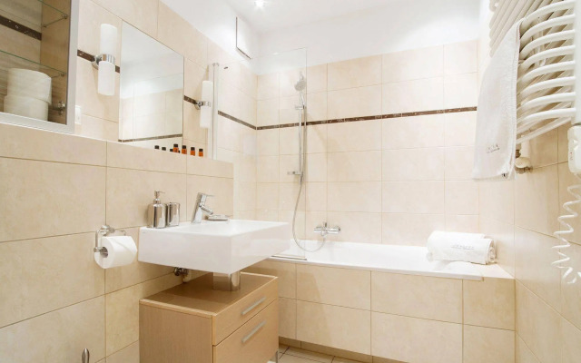 Wawel Angel Plaza Apartments by Amstra Luxury Apartments