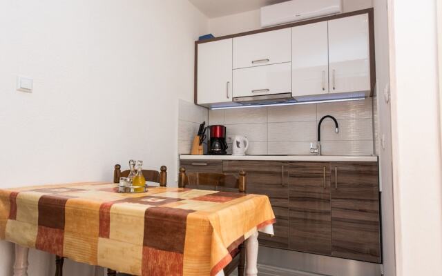 A1 Cozy Apt. w. big Garden, 2 Balconies & Grill