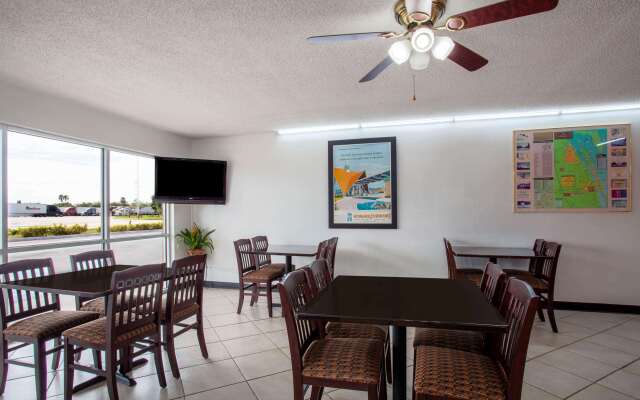 Howard Johnson by Wyndham Vero Beach/I-95