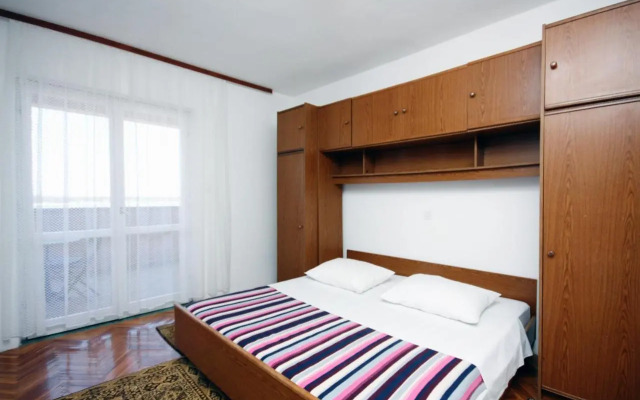 Apartments and rooms with parking space Barbat, Rab - 5070