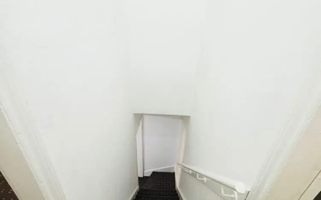 Weekend Escape- 4 Bedroom House in Stoke-on-trent