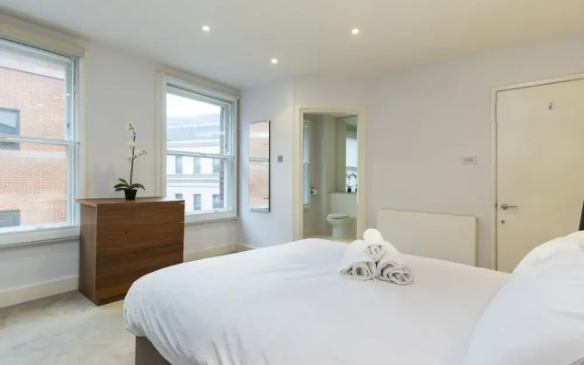 Trafalgar Square Apartments
