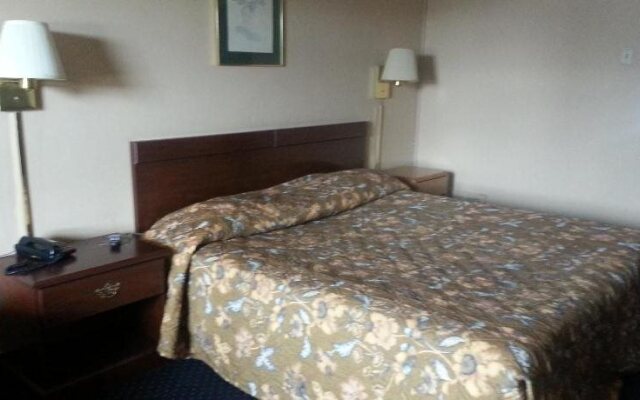 Americas Best Inn & Suites Clarksville