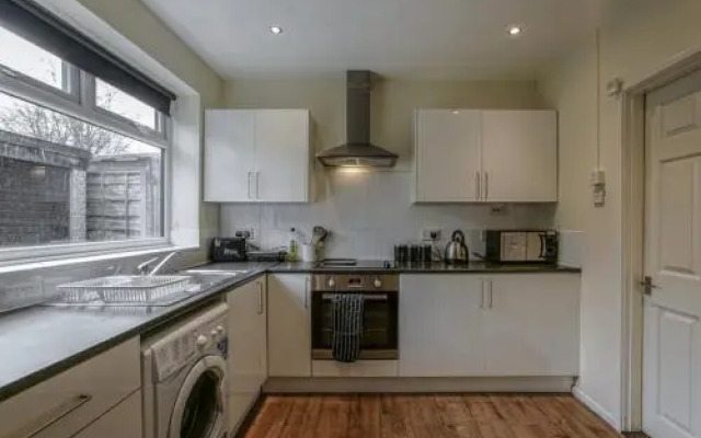 Spacious, quiet dwelling for up to 6, Manchester