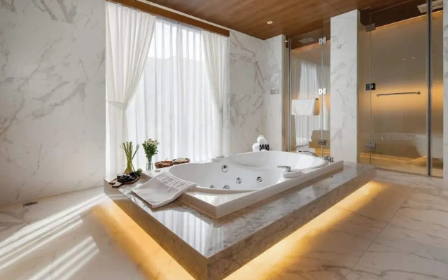 Elegant Retreat for Discerning Travelers