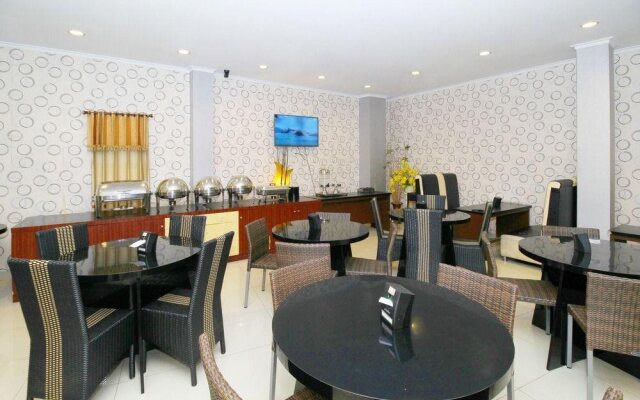Elfah Hotel Manado by Airy Rooms