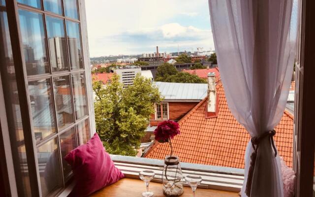 Cozy oldtown studio with magnific city view