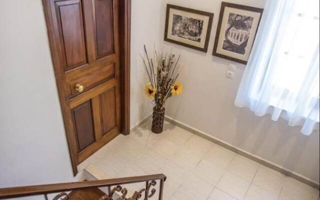 Rodos City House