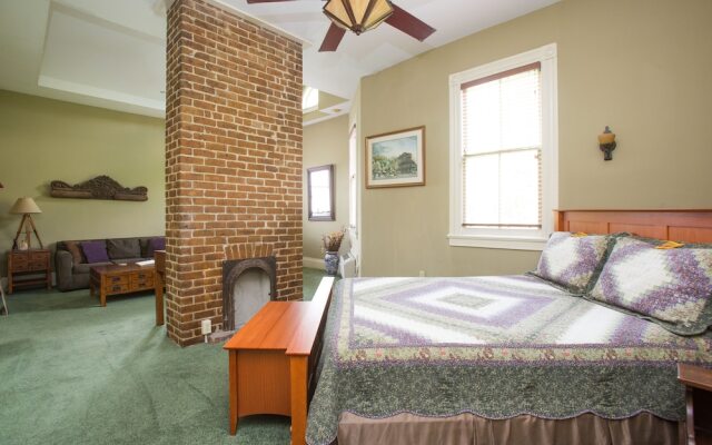 The Lookout Inn of New Orleans