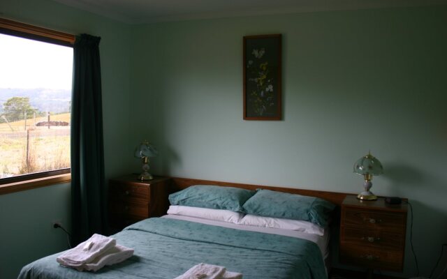 Cherry Top Farmstay - Boutique Eco Village