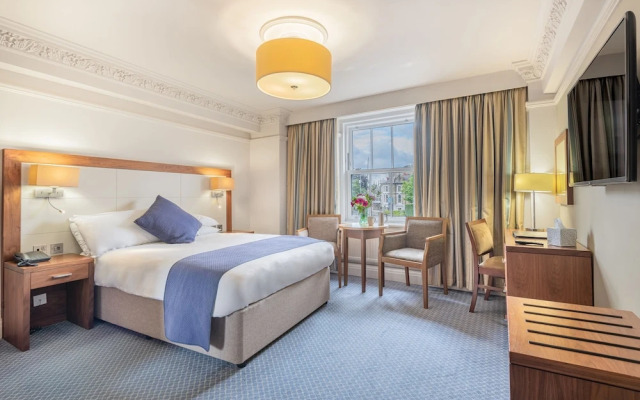 Riverside Hotel