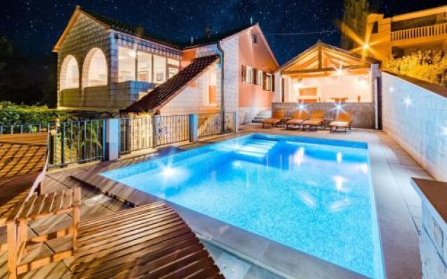 Holiday Home Villa Frančeska