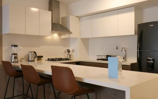 w Amazing 2BR With Balcony in Miraflores