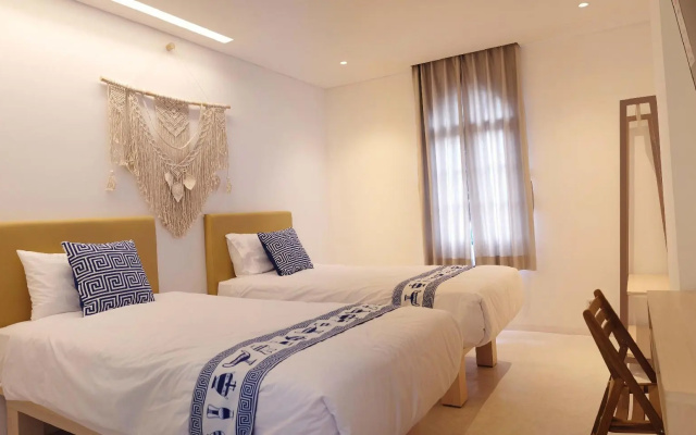 Little Mykonos – Guest Rooms – Bandung