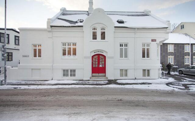 Skolabru Guesthouse