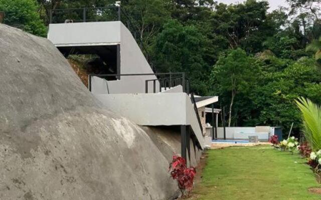 The Chill House in Playa Hermosa de Uvita