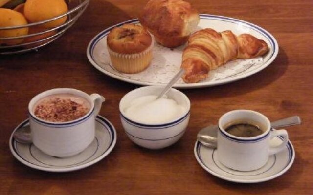 The Rose Garden Bed & Breakfast And Cafe
