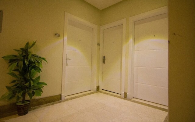 Aram House Hotel Apartments