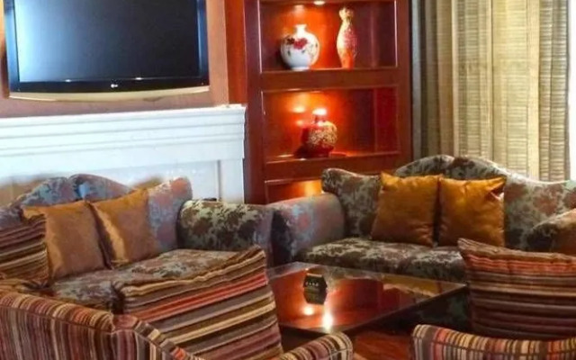 Yulong International Hotel