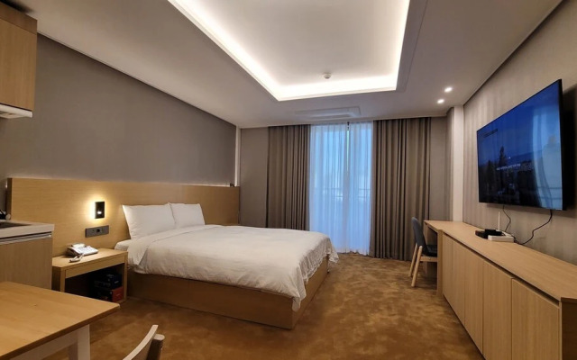World Tourist Hotel