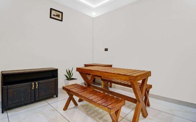 Treebo Pushpak Service Apartment