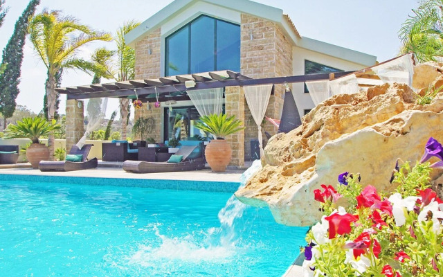 Heaven Protaras in Protaras