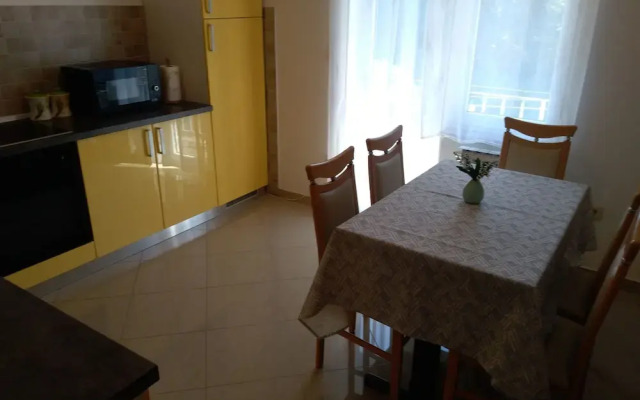 Beachfront Apartment Lovran With Balcony