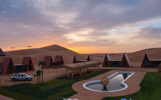 Enjoy the Starry and Desert Scenery Hotel
