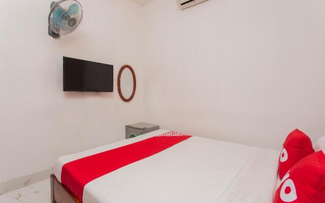 OYO 783 Rose Hotel