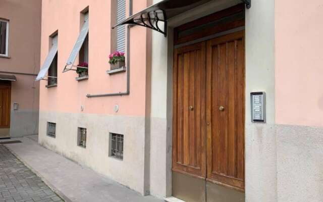 Inviting 2-bed Apartment in Parma Free Parking