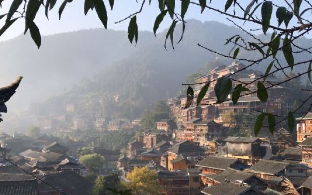 Xijiang Qianhu Miao Village Mountain Stream Small Building Chinese Inn (No. 1 Fengyu Bridge)