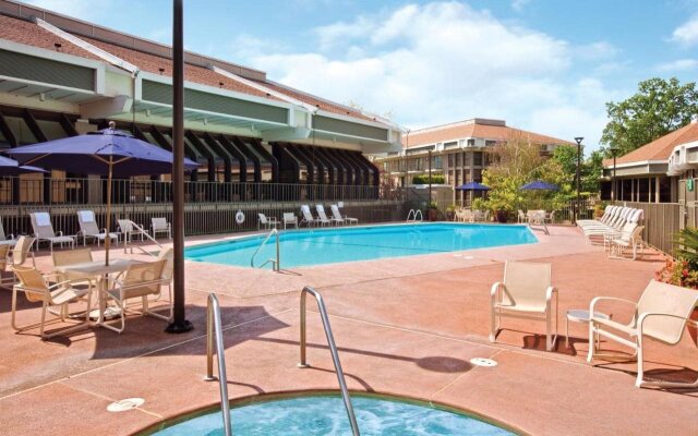 DoubleTree by Hilton Sacramento