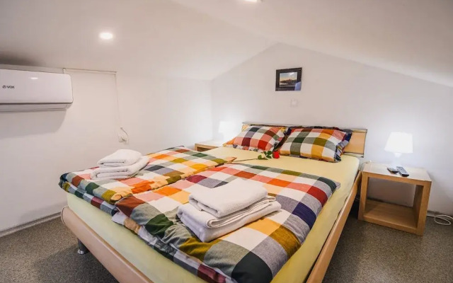 Sleek and Stylish Umag Apartments With Sea View