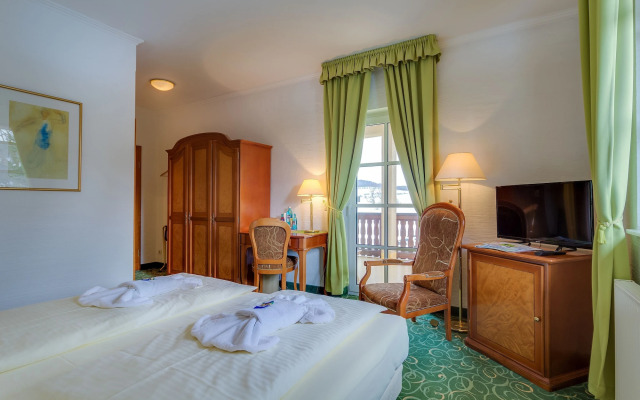 Panorama Berghotel Wettiner Höhe